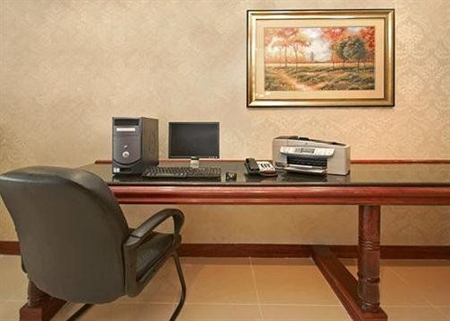 Hotel Express & South I-20 By Ihg Longview